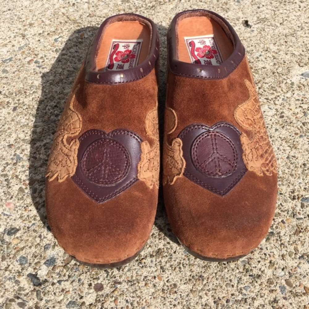 Lucky Brand Fable Suede Clogs sz 9! New condition!